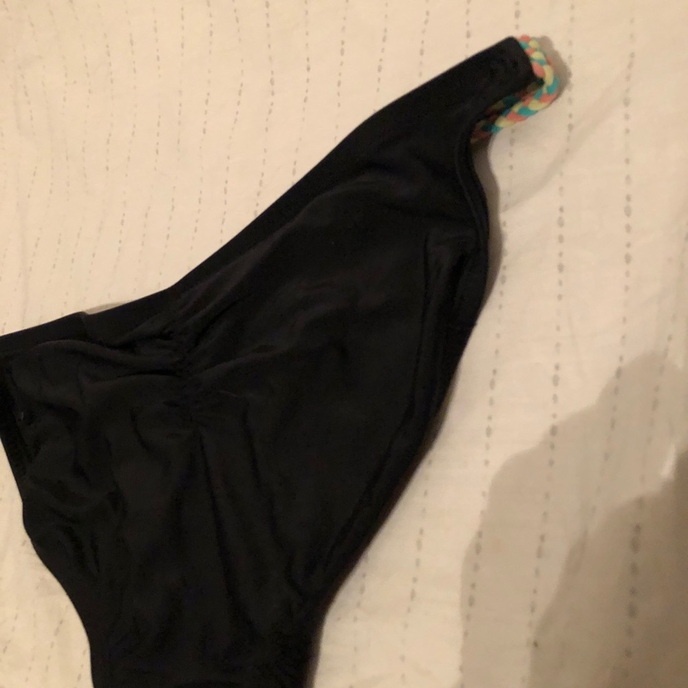 🆕 Black Ruched Bikini Bottom 👙 - Picture 7 of 7